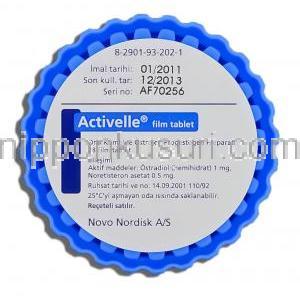 アクティベル Activelle, エストラジオール・ノルエチンドロン配合 1mg / 0.5mg 錠 (Novo Nordisk) 包装裏面